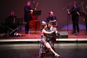 Tango Meeting — casal a dançar