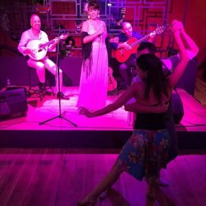 Espetáculo de Tango com música ao vivo